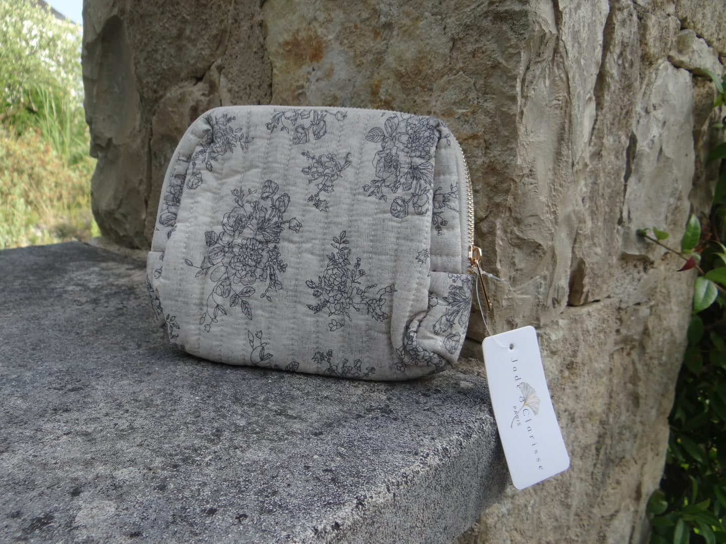 Pochette ou trousse noir et blanc motifs tissus matelassé - Chez Ceane