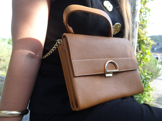 Sac à main / bandoulière en cuir véritable, made in Italie, Camel - Chez Ceane