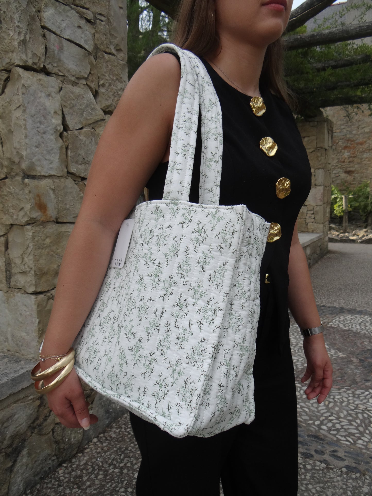 Sac cabas à fleurs vert et blanc en tissus matelassé - Chez Ceane