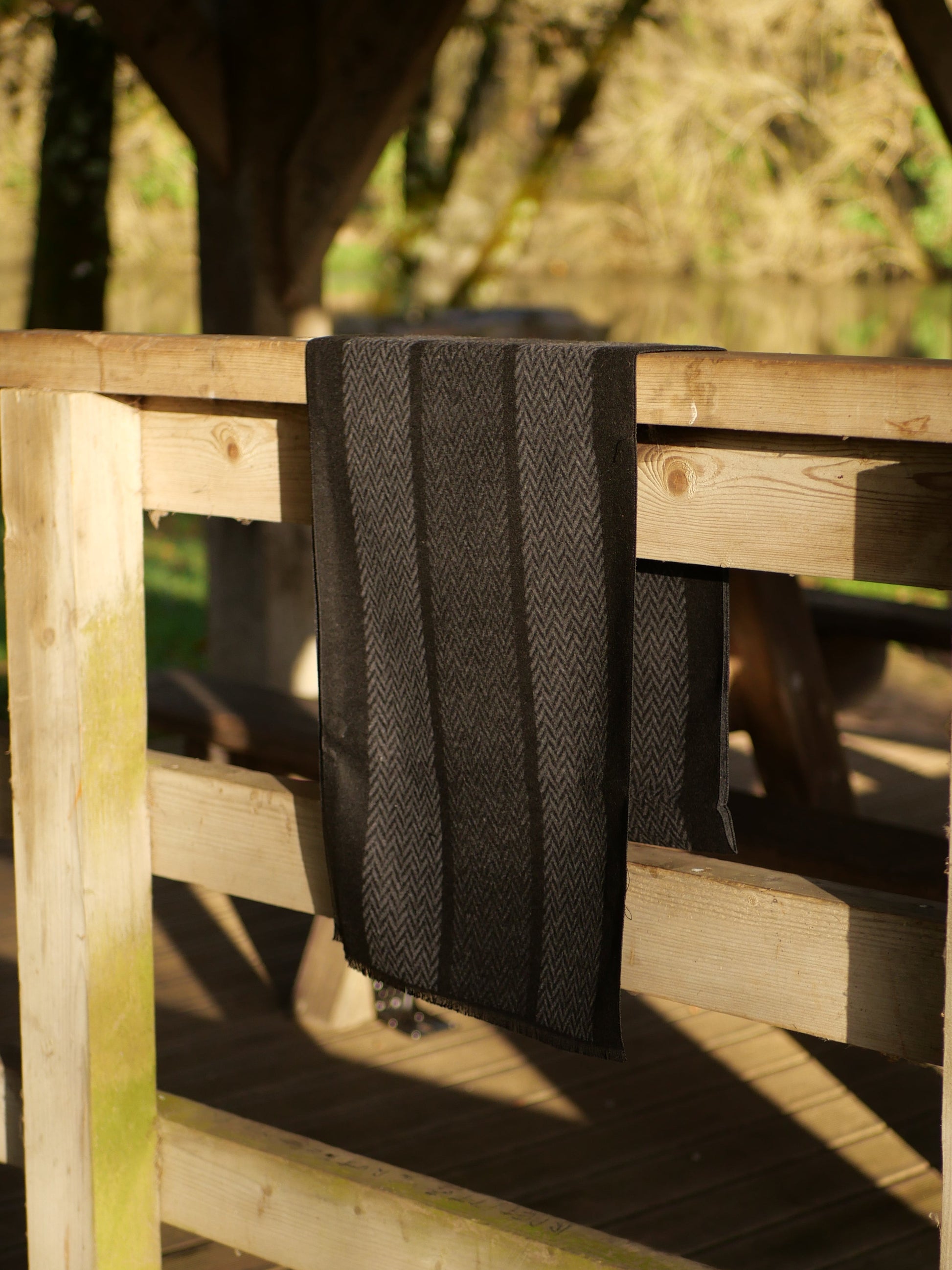 Echarpe Homme noir laine rayures chez ceane 