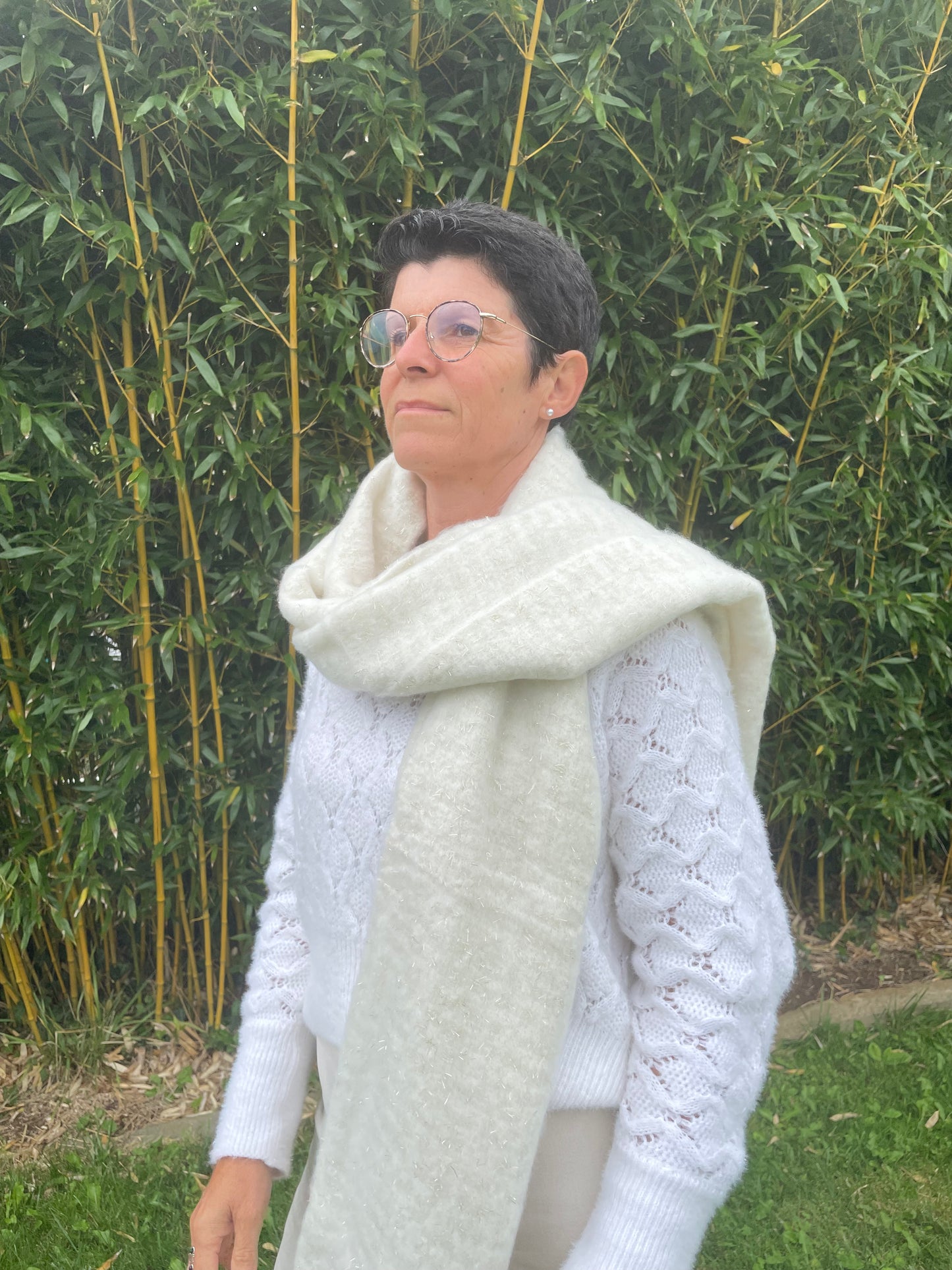 Echarpe laine paillette blanche beige et noir chez ceane 