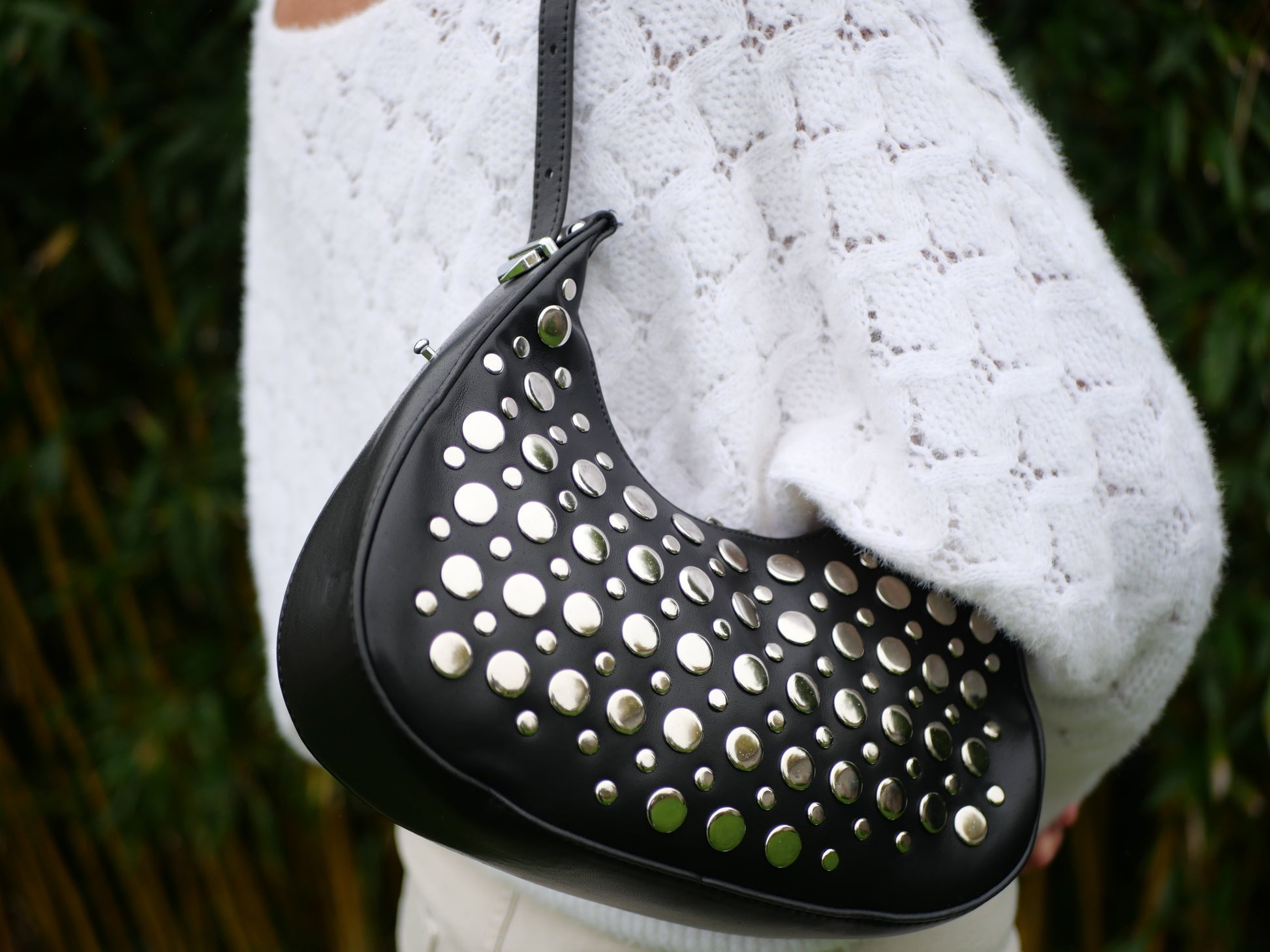 Sac Chez Ceane porté épaule noir sequin 