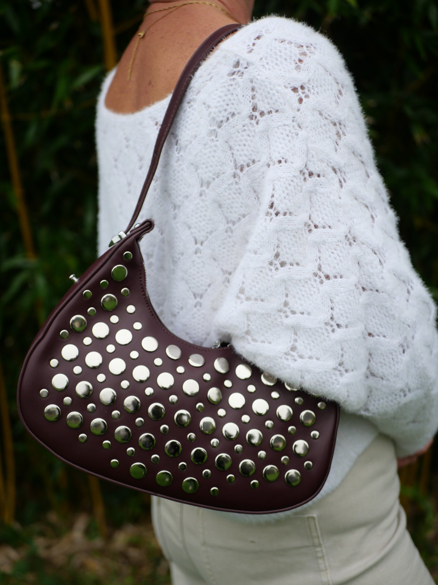 Sac Chez Ceane porté épaule bordeau sequin 