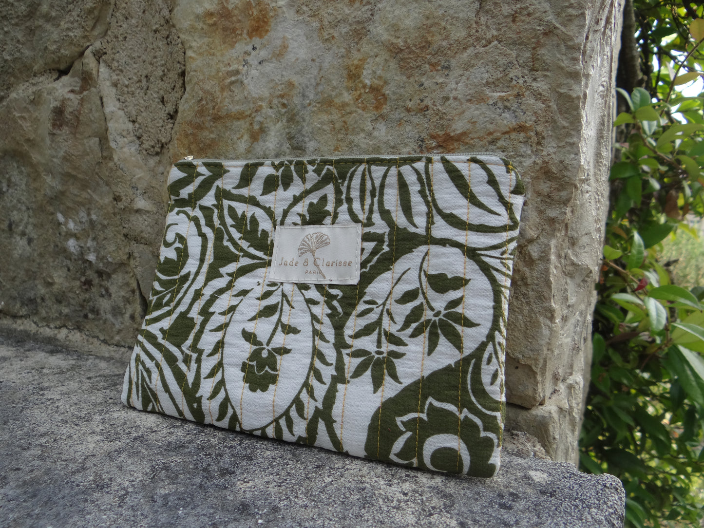 Trousse à motifs vert kaki fleurs - Chez Ceane