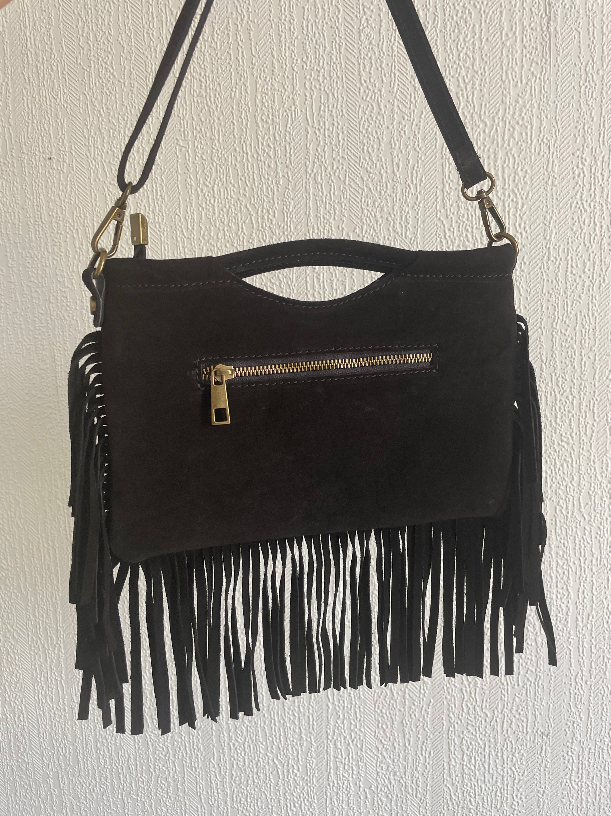 Sac bandoulière ou porté épaule noir à franges - Chez Ceane